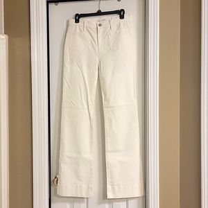 NWT Ann Taylor Loft Wide Leg Trouser Jeans. Size 6/28. Color White